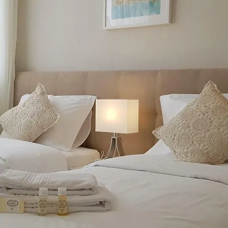 Min Apartment